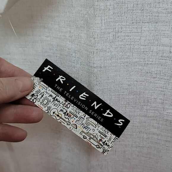 NWT F.R.I.E.N.D.S Teeshirt    - Picture 6 of 9